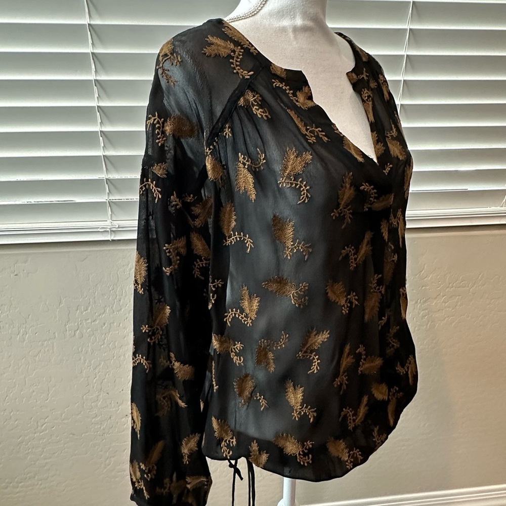 Wrap London Margot Blouse - Picture 4 of 11